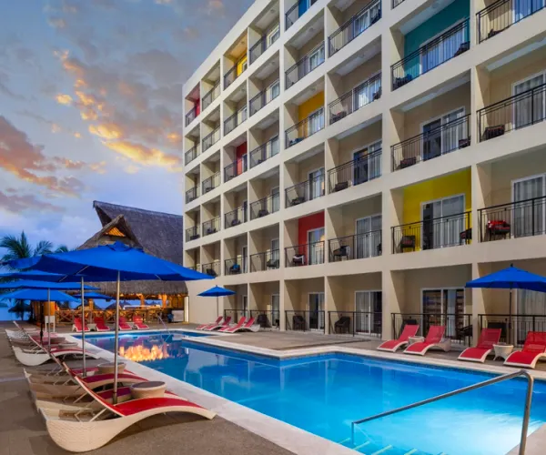  Decameron Isla Coral, Ramada All Inclusive  Decameron La Marina, Ramada All Inclusive Rincón de Guayabitos