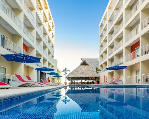 1 Alberca para adultos y niños Decameron Isla Coral, Ramada All Inclusive Rincón de Guayabitos 1 Alberca para adultos y niños Decameron Isla Coral, Ramada All Inclusive Rincón de Guayabitos