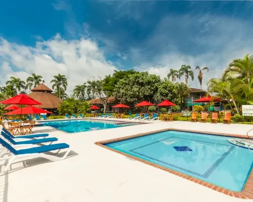 1 Piscinas para adultos y 1 para niños Decameron Las Heliconias Quimbaya 1 Piscinas para adultos y 1 para niños Decameron Las Heliconias Quimbaya
